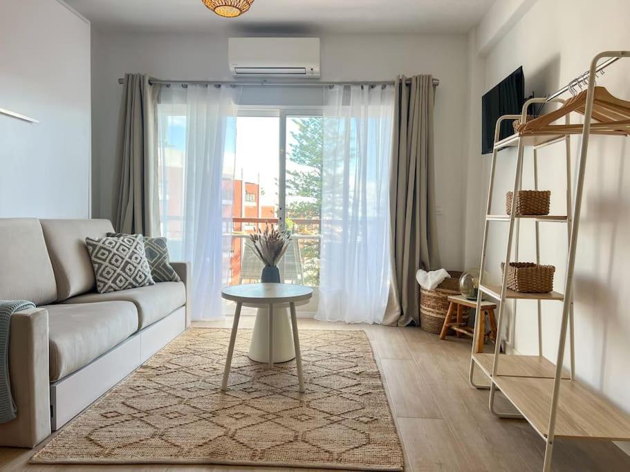 Studio Hola Arenal Platja de Larenal Exterior photo